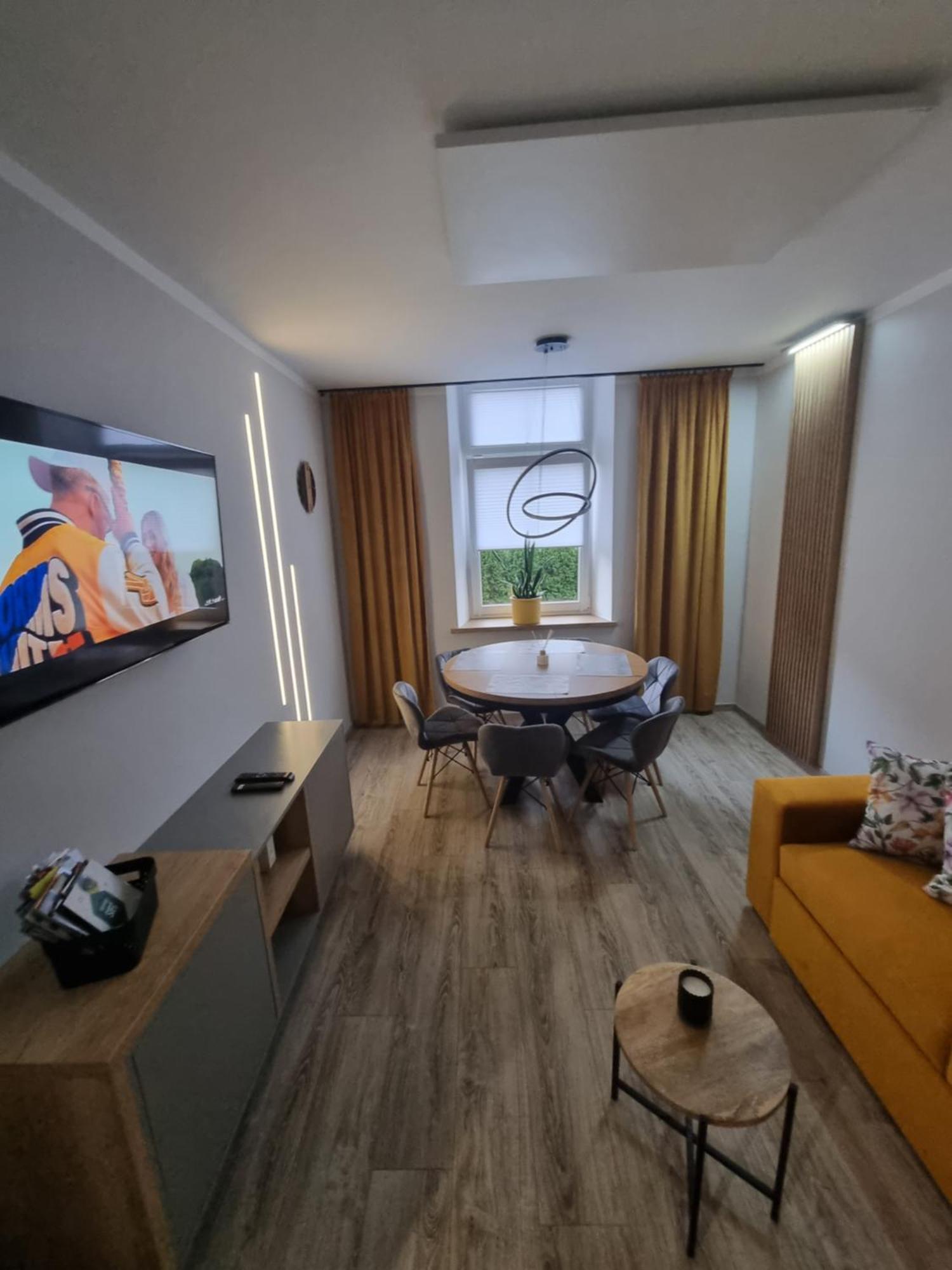 Apartament Lux Lemon Jelenia Góra Eksteriør billede