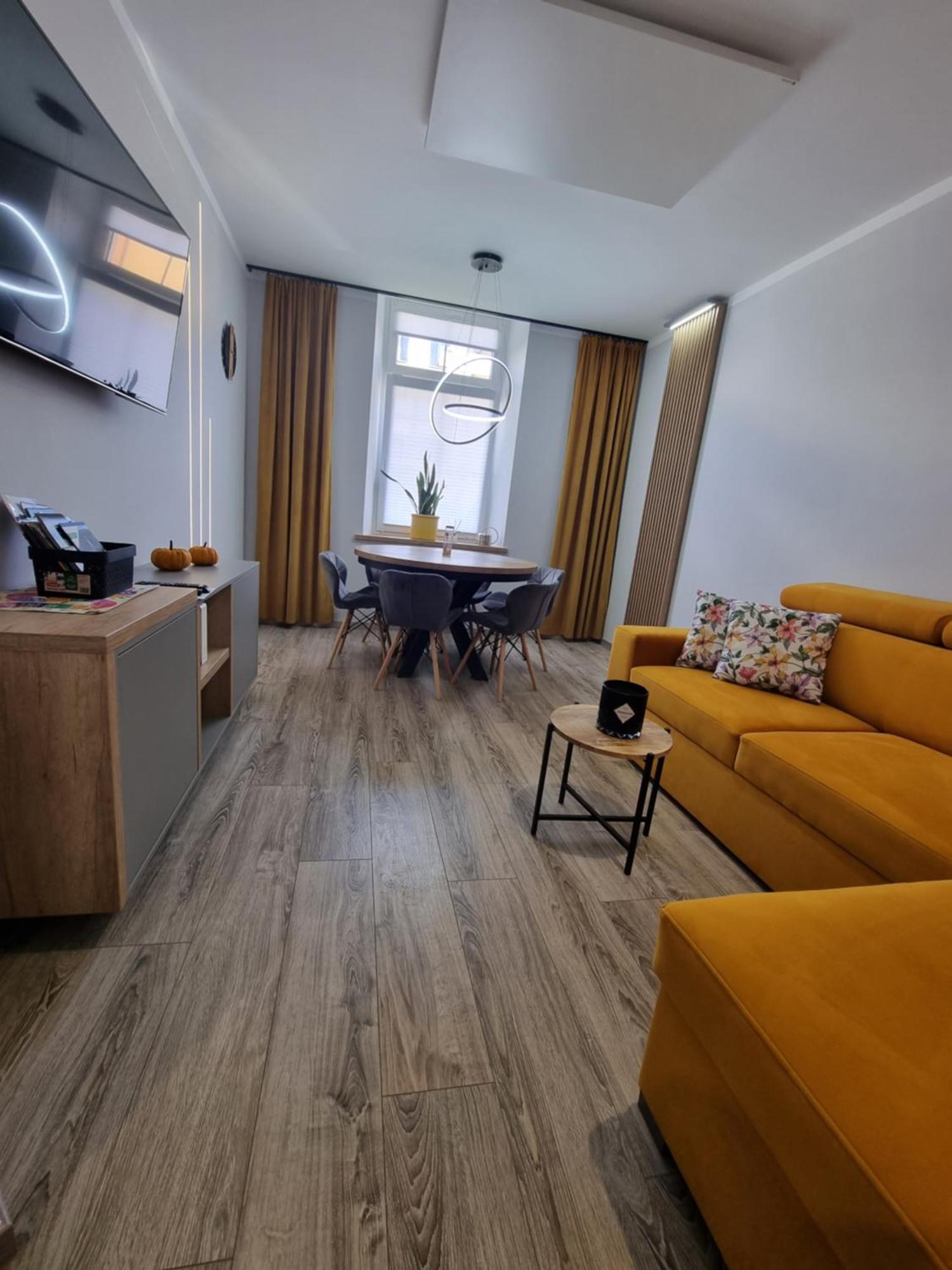 Apartament Lux Lemon Jelenia Góra Eksteriør billede